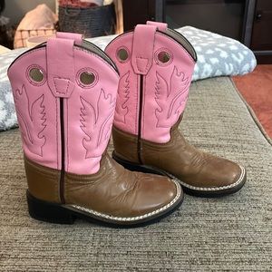 Cute little girl cowboy boots 🤠